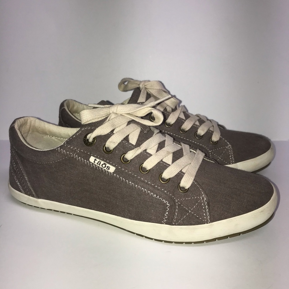 TÄŌS Women’s 10 Loafers Tan Brown